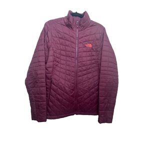 The North Face Women's Puffer Jacket - Burgundy